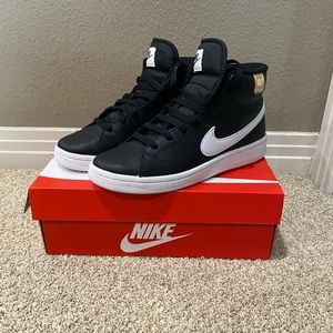 Brand new Court Royals